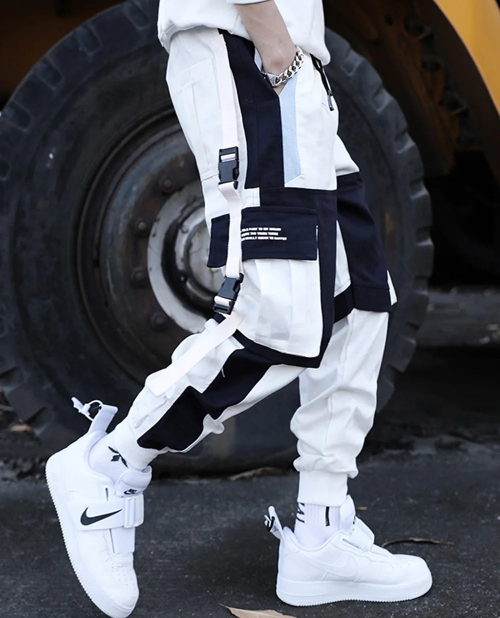 Men's Techwear Cargo Joggers β Streetwear Sweatpants with Contrast Pockets & Straps, Hip Hop Casual Trousers