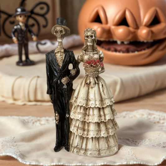 Gothic Skeleton Couple Figurine – Romantic Skull Lovers Statue | Wedding Gift, Gothic Home Decor, Halloween Ornament for Alternative Couples