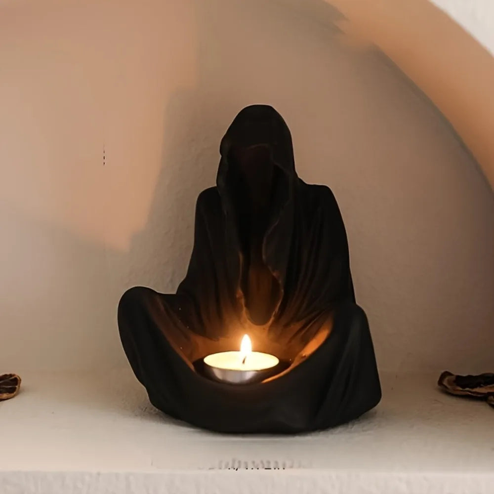 Gothic Grim Reaper Candle Holder – Dark Knight Cloak Candelabra Statue, Mysterious Halloween Decor, Spooky Desktop Accent