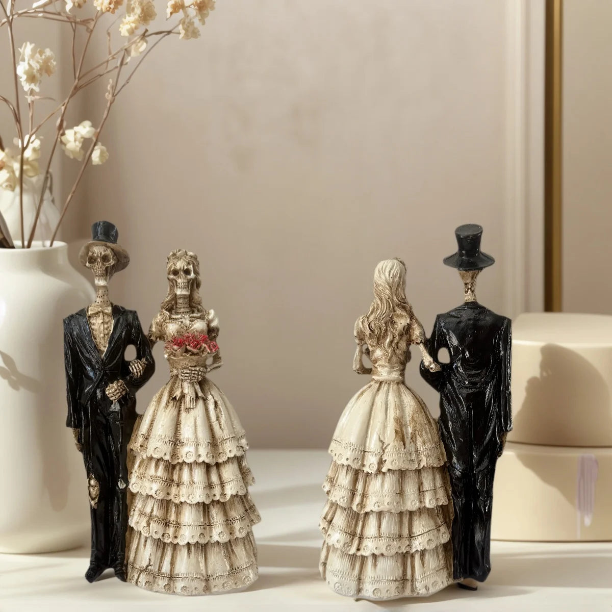 Gothic Skeleton Couple Figurine – Romantic Skull Lovers Statue | Wedding Gift, Gothic Home Decor, Halloween Ornament for Alternative Couples