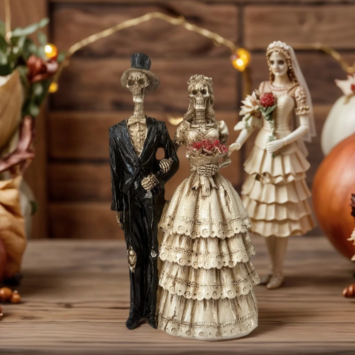 Gothic Skeleton Couple Figurine – Romantic Skull Lovers Statue | Wedding Gift, Gothic Home Decor, Halloween Ornament for Alternative Couples
